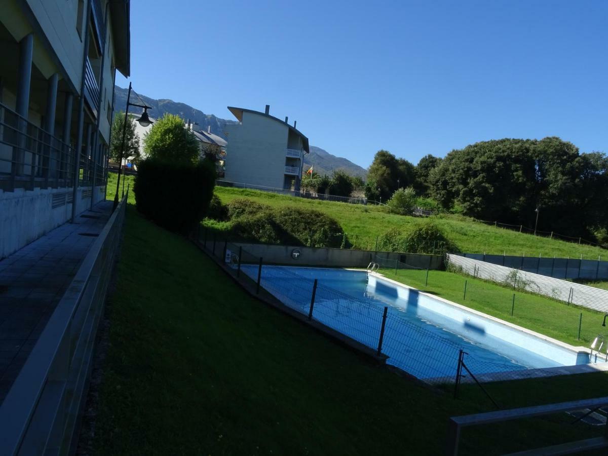 Calle Clemente Hernando Balmori Nº7 利亚内斯 外观 照片